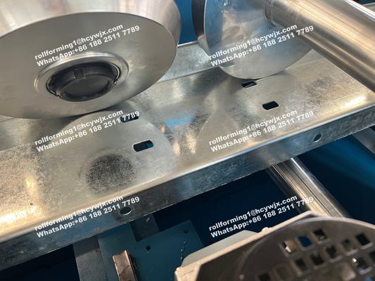 PLC 제어 강철 CZ 펄린 롤 성형기