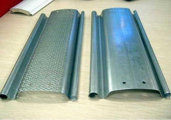 0.5 - 기계 5 - 15 m/최저 속도를 형성하는 1.2mm 간격 셔터 문 판금 강철 목록